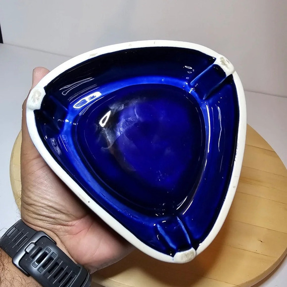 Seagrams VO Canadian Ceramic Ashtray Triangle Cobalt Blue With Gold Lettering - Picture 6 of 9